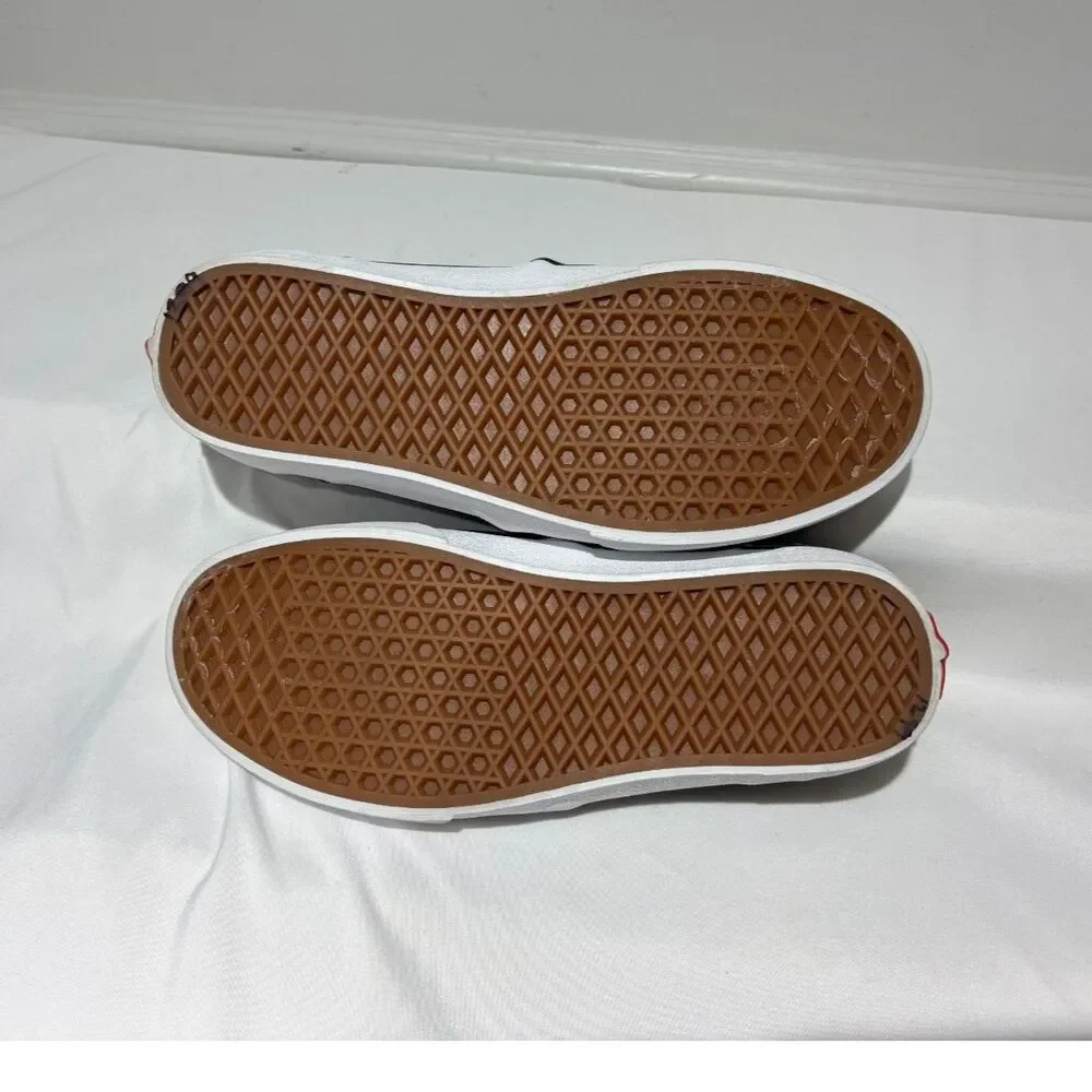 NEW Men's Vans Deluxe Comfort Slip-On Sneakers  Size 8